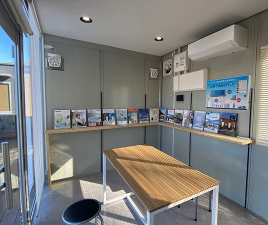 カナディアンソーラー EP CUBEカラーモニタや自動切替器BOXの実物もご覧いただけます。